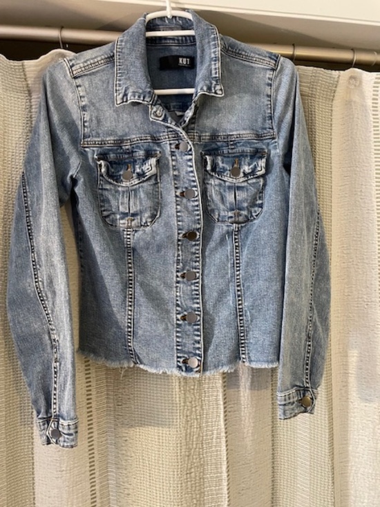 Kut from the Kloth Jackets & Blazers - KUT from the Kloth Kara Denim Jacket Small Light Wash Raw Hem Cropped